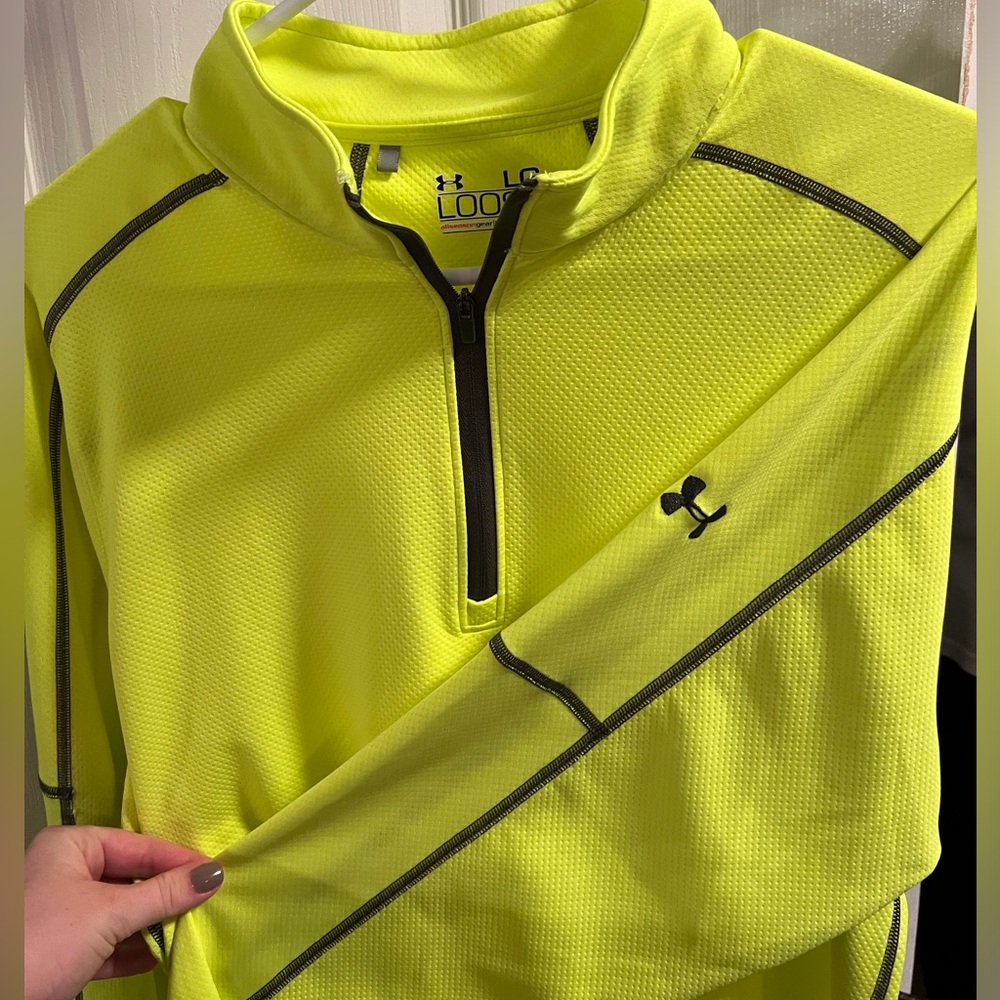 Under Armour Pullover - Great condition